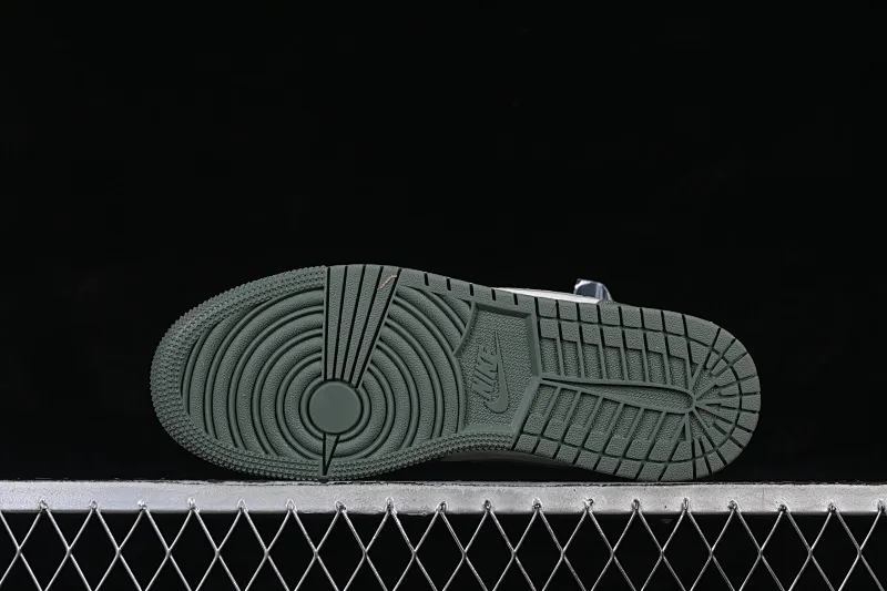 All categories Air Jordan Jordan series basketball shoes Air Jordan 1 Low Air Jordan 1 Low AJ1 Joe 1 meter white and green low state cultural casual sneakers 553558-300
